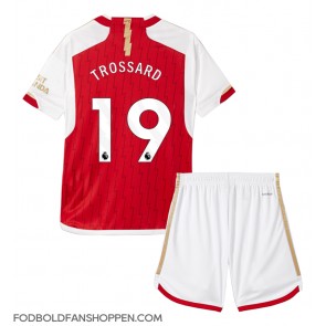 Arsenal Leandro Trossard #19 Hjemmebanetrøje Børn 2023-24 Kortærmet (+ Korte bukser)